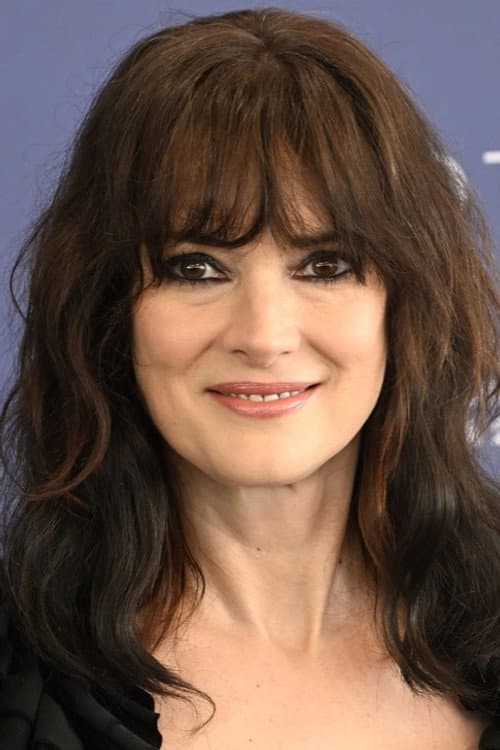 Winona Ryder profile photo