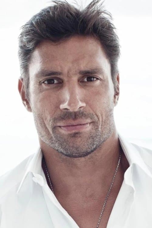Manu Bennett profile photo