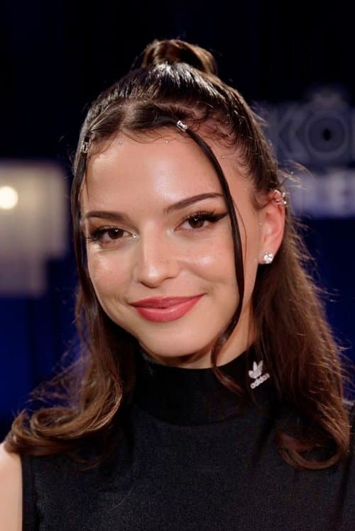 Nina Chuba profile photo