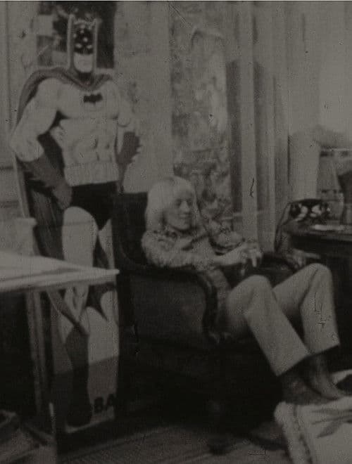 Retrato de Marta Minujín poster