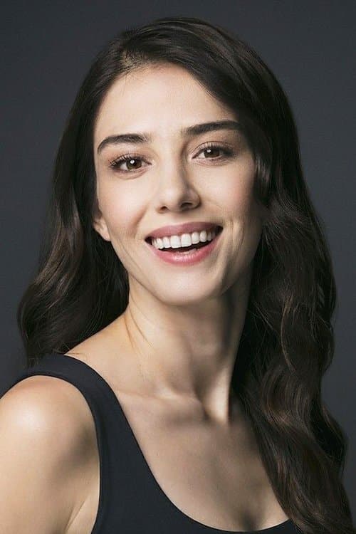 Özge Gürel profile photo