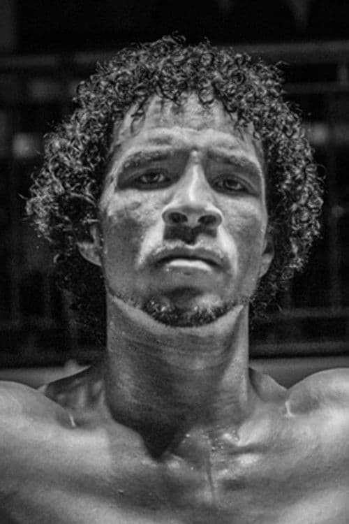 Ross McGuigan profile photo