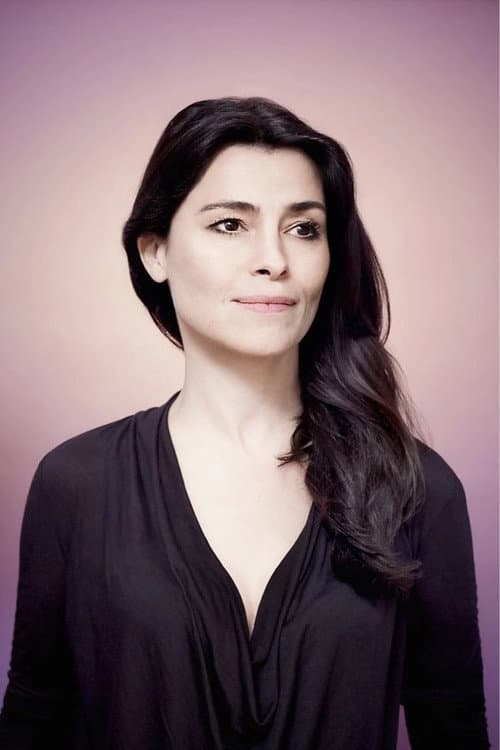 Es Devlin profile photo