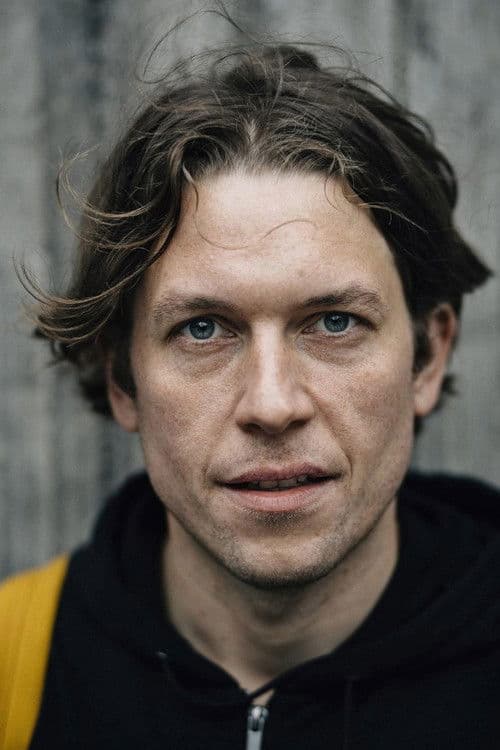 Simon Stålenhag profile photo