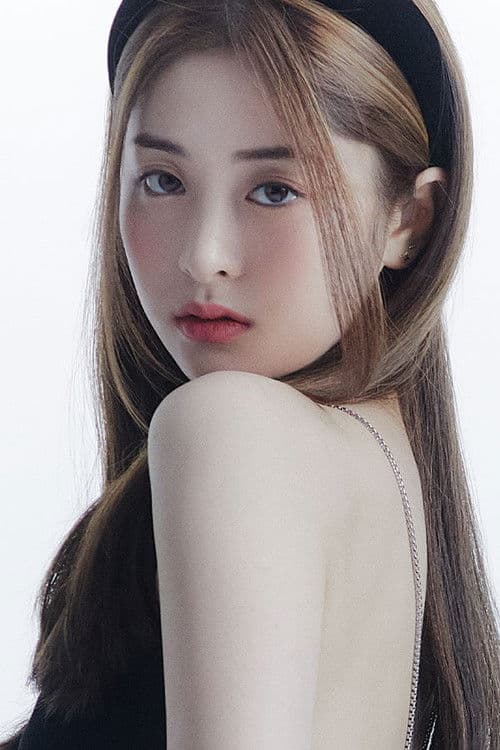 Huh Yunjin profile photo