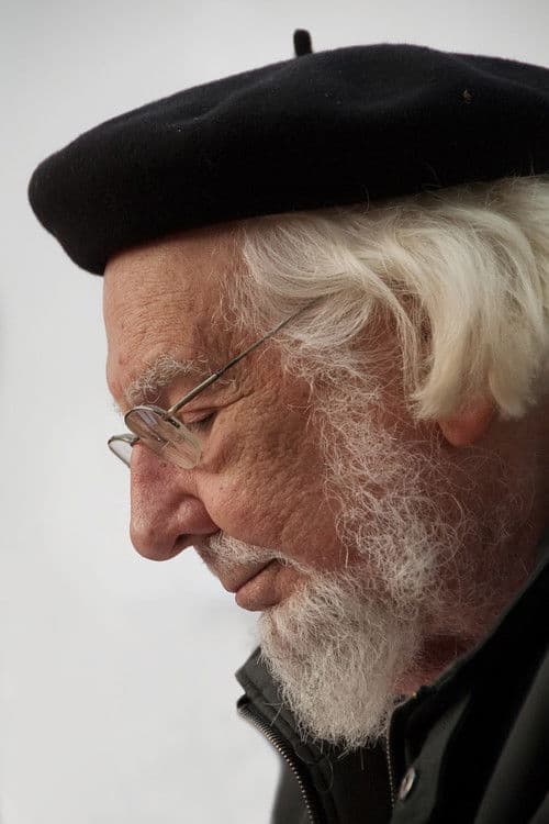 Ernesto Cardenal profile photo