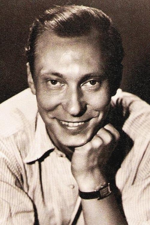 Carl Raddatz profile photo