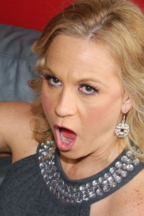 Stunning Summer profile photo