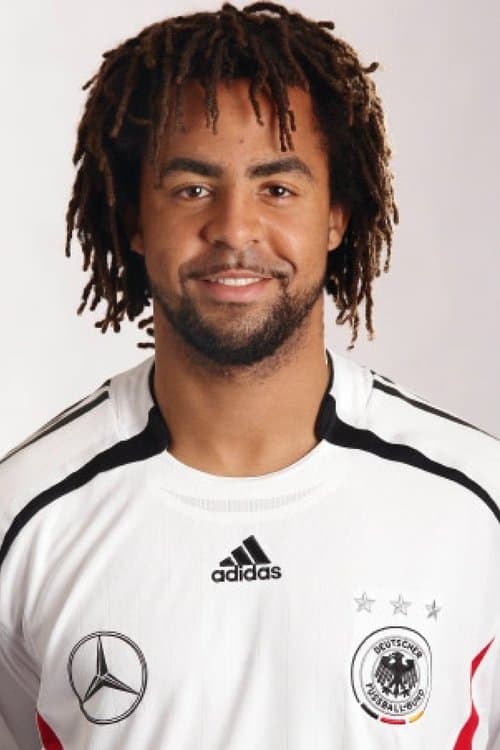 Patrick Owomoyela profile photo