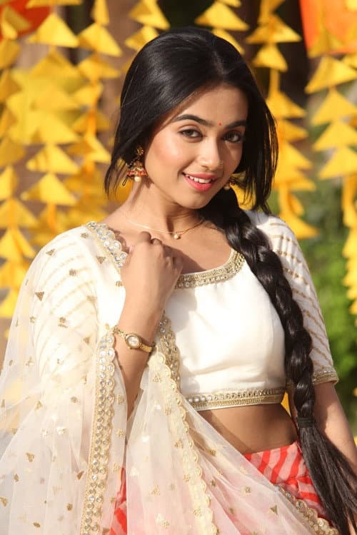 Neeharika Roy profile photo