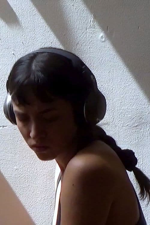 Removiendo las nubes poster