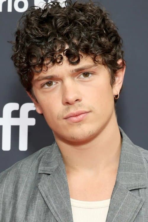 Noah Jupe profile photo