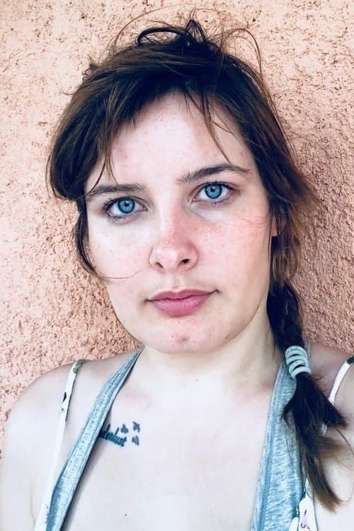 Flora Cross profile photo