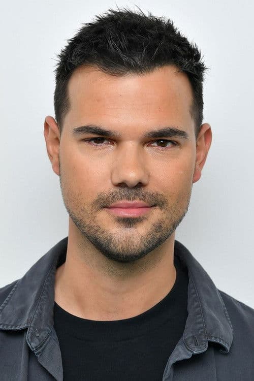 Taylor Lautner profile photo