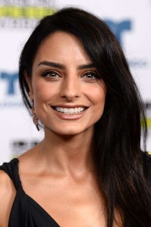 Aislinn Derbez profile photo