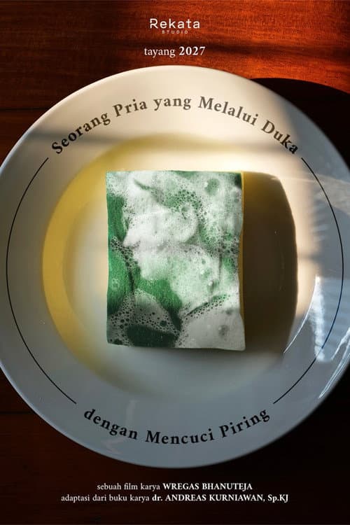 Seorang Pria yang Melalui Duka dengan Mencuci Piring poster