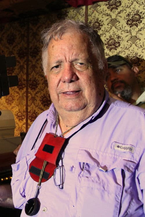 César Bolívar profile photo