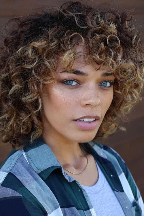 Kari Calhoun profile photo