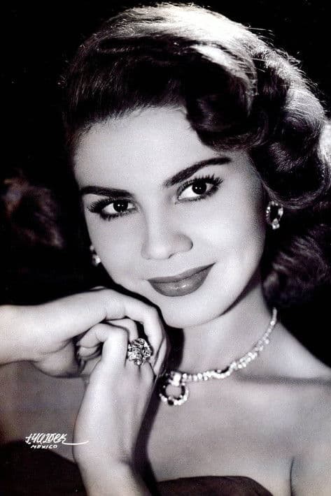 Lilia Prado profile photo