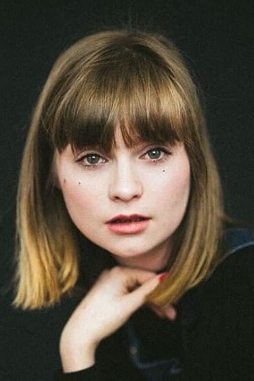 Lola Petticrew profile photo