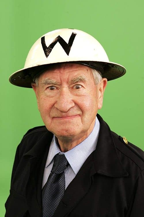 Bill Pertwee profile photo