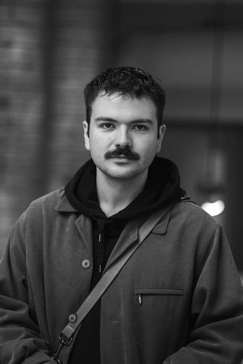 Charles Warren profile photo