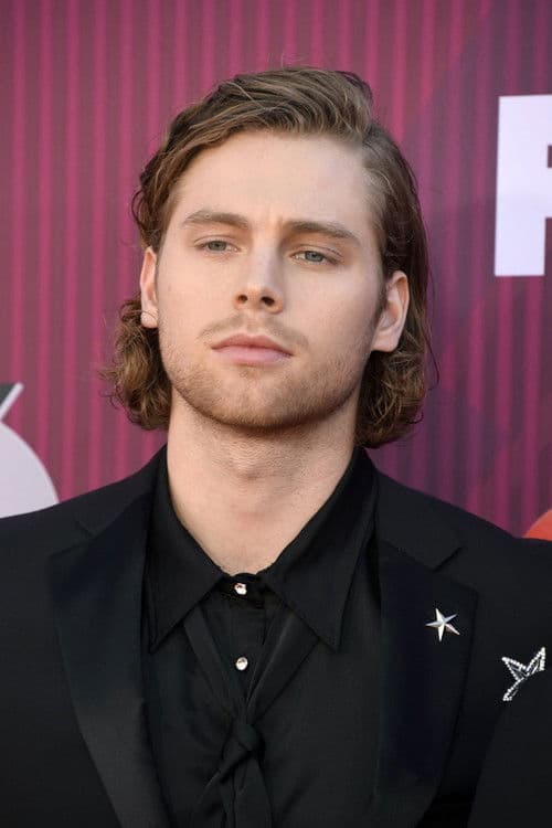 Luke Hemmings profile photo