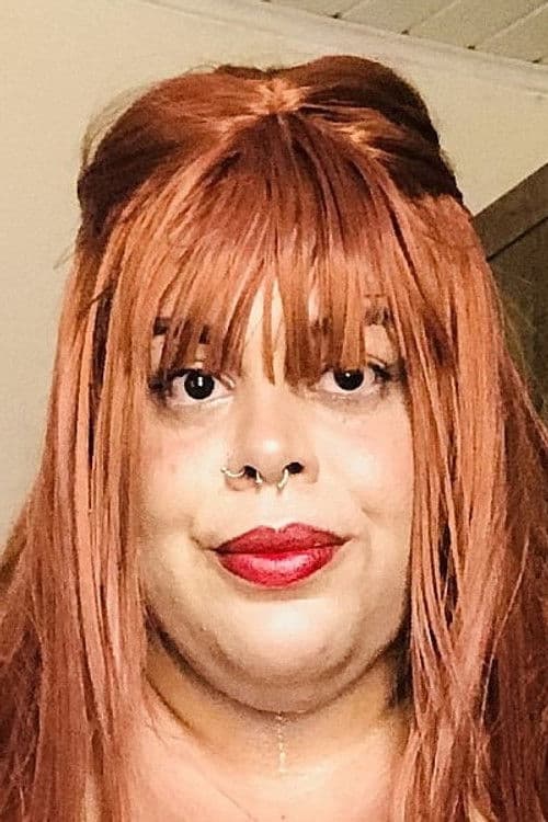 Busty Molly profile photo