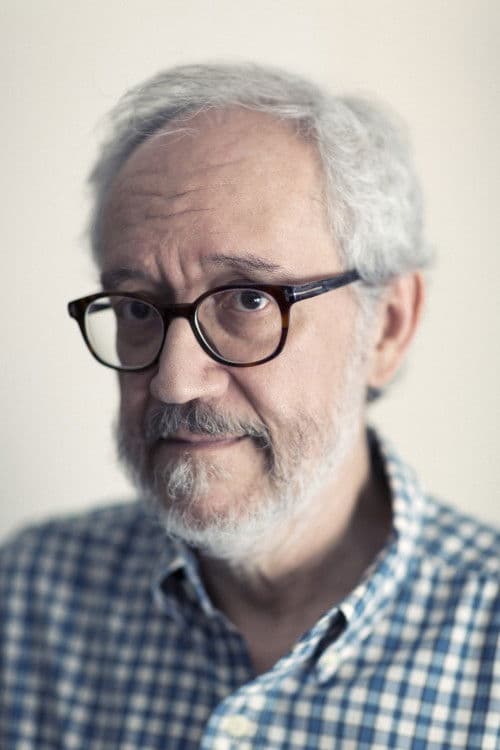 Emilio Martínez Lázaro profile photo