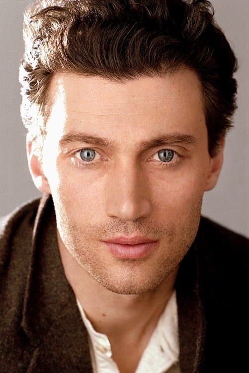 Bryce Pinkham profile photo