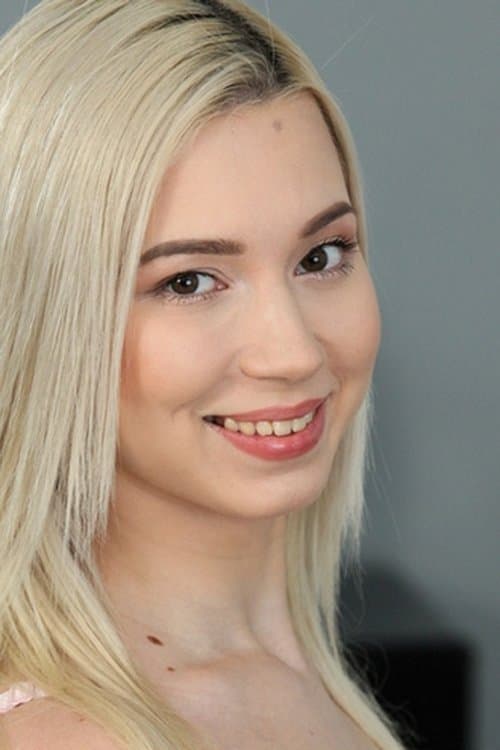 Roxy Risingstar profile photo