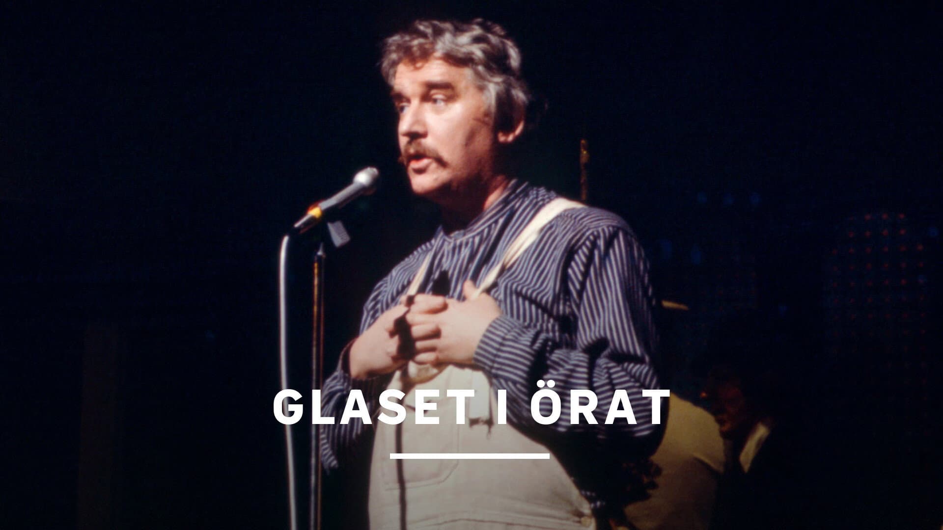 The glass in the ear