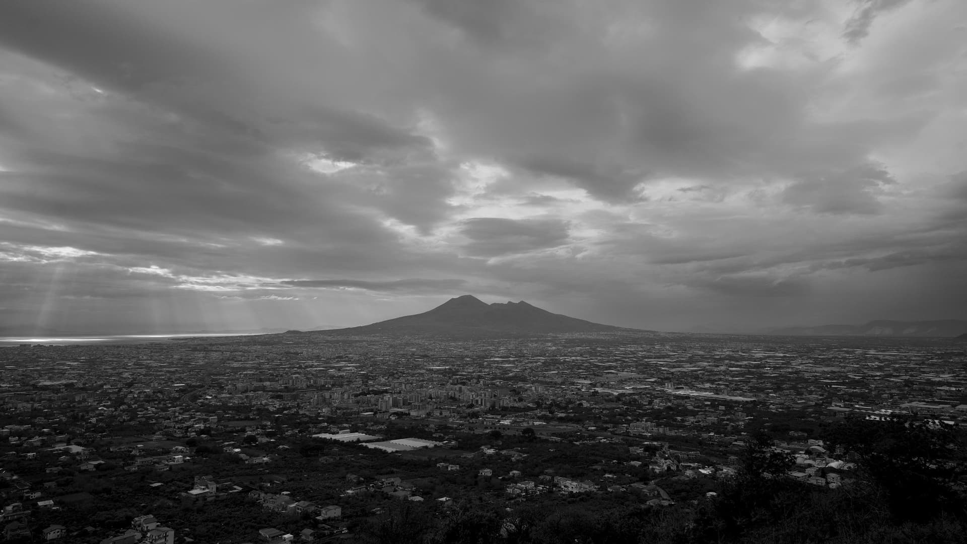 Pompei: Below the Clouds