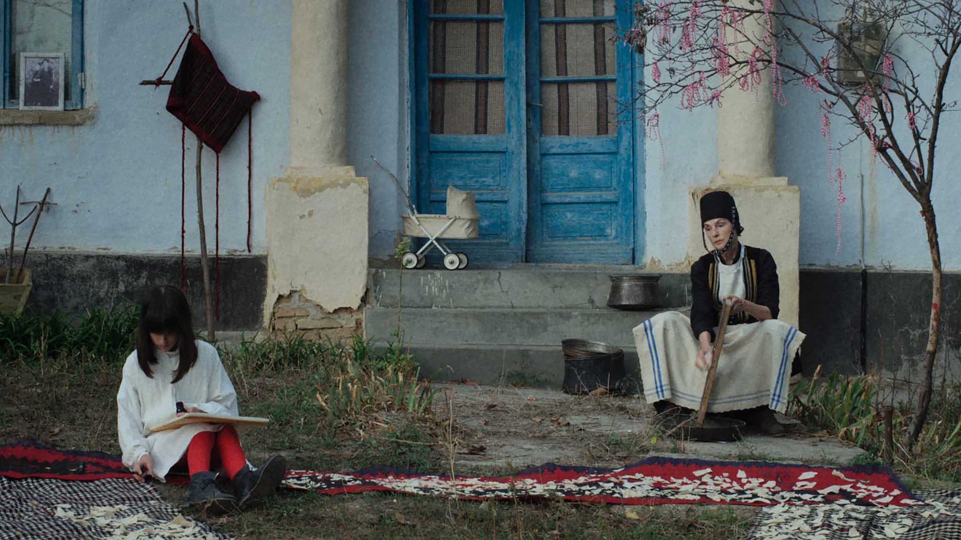 Maia – Portrait with Hands