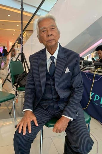Chalong Pakdeevijit profile photo